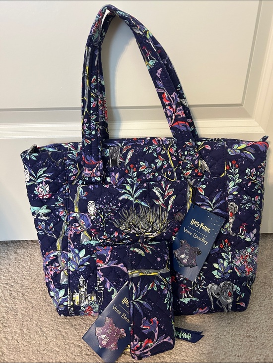 Vera Bradley Handbags - Vera Bradley Navy Quilted Harry Potter Floral Tote bundled with wallet.